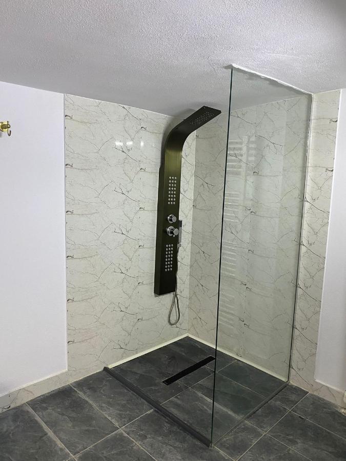 Accommodation Casa Luca Хорезу Экстерьер фото